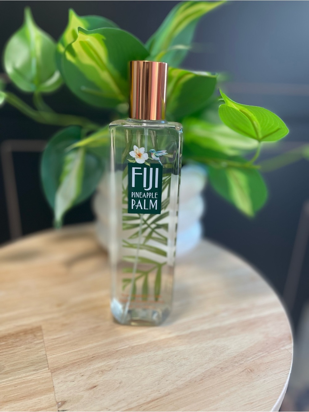 Bath & Body Works Fiji Pineapple Palm Body Mist — Green, Gold